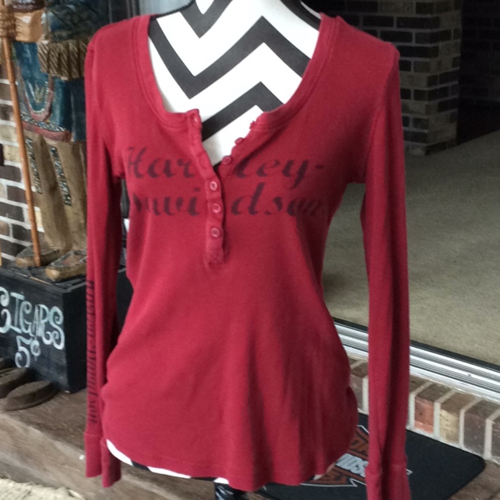 Woman’s Harley Davidson shirt